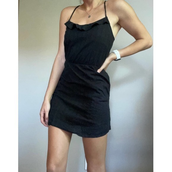 ☀️Volcom Black Mini Sundress Ruffle Front☀️ - Picture 4 of 6